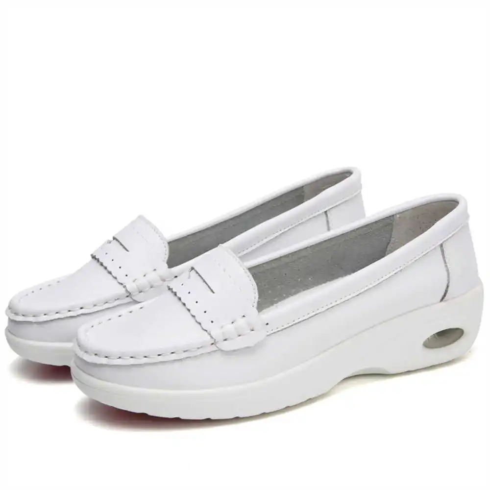 Thick Sole Slipon White Traine - огляд і ціна Wedding Supply Store Canada
