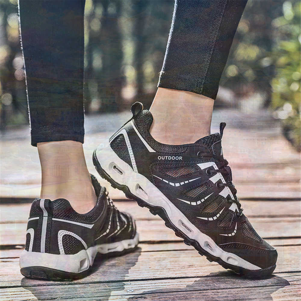 Sumer Round Tip Silver Sneaker - огляд і ціна Wedding Supply Store Canada