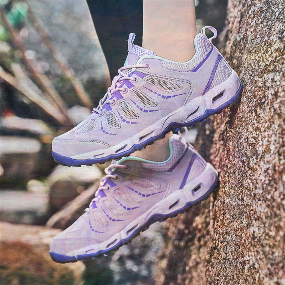 Sumer Round Tip Silver Sneaker - огляд і ціна Wedding Supply Store Canada