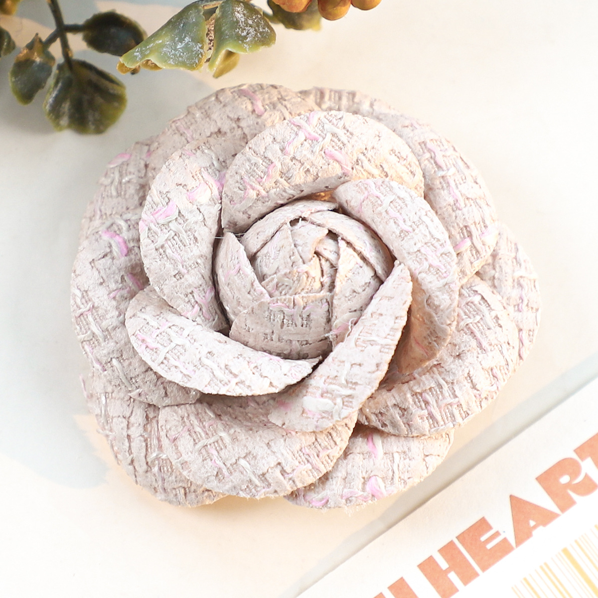 6CM Camellia Brooch for Women  - огляд і ціна Wedding Dress Supply